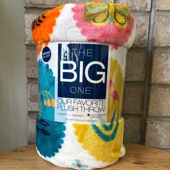 The Big One Plush Oversized Colorful Spring Flowers Throw Blanket 5' x 6' Floral - Picture 3 of 12